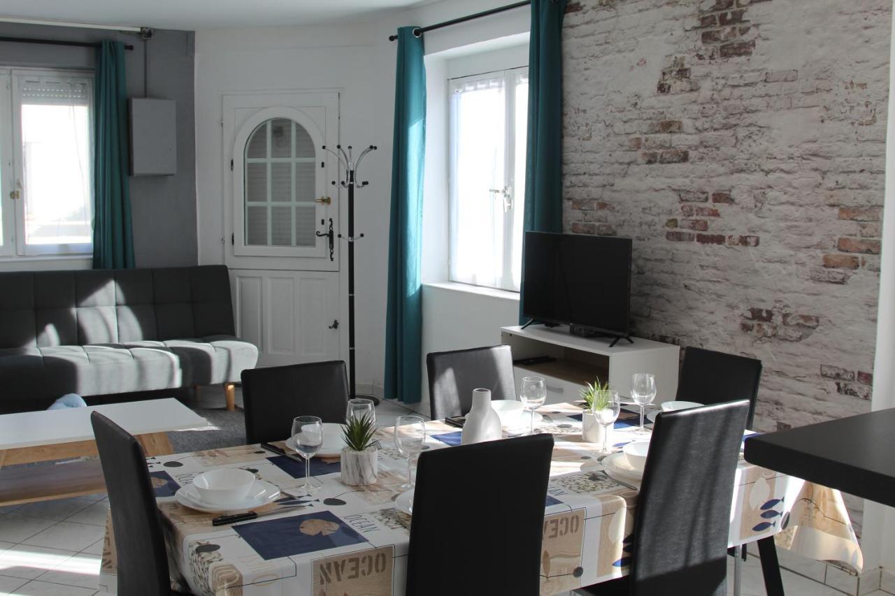 Duplex Avec Cour 10 Pers Apartment
